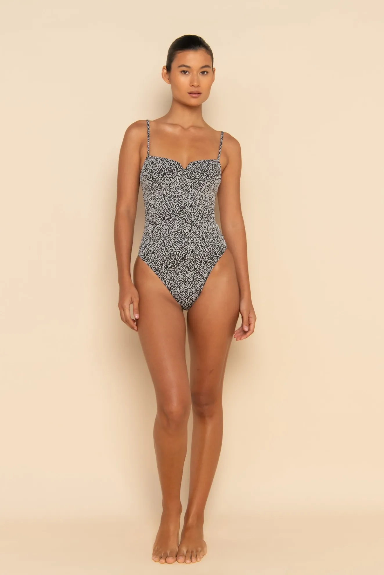 ZAYA ONE PIECE - AURA